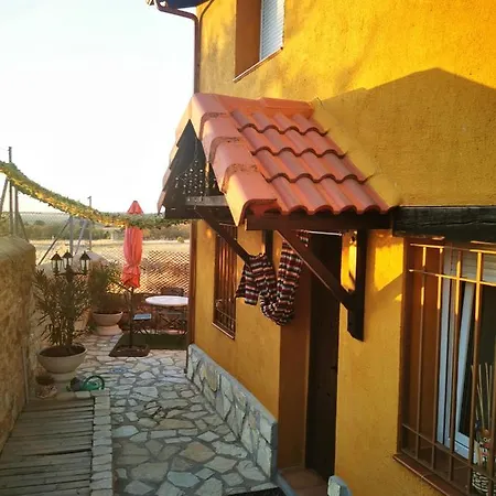 El Rincon De Piron بيت للعطل Losana de Piron